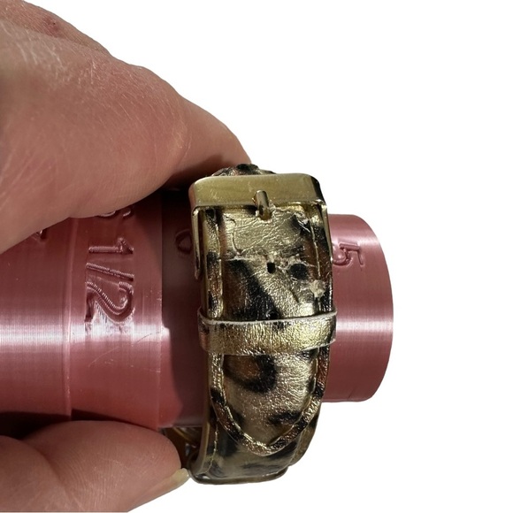 Chicos Womens Gold Tone White Dial Japan Quartz Movement Watch New Battery Flaw* - Picture 7 of 10